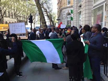 See What Angry Nigerians in UK Did At High Commission Today, Because Of President Buhari