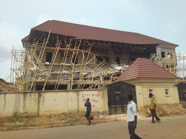 20 Escape Death As Unapproved Building Of House Of Assembly Speaker Collapses [Photos]