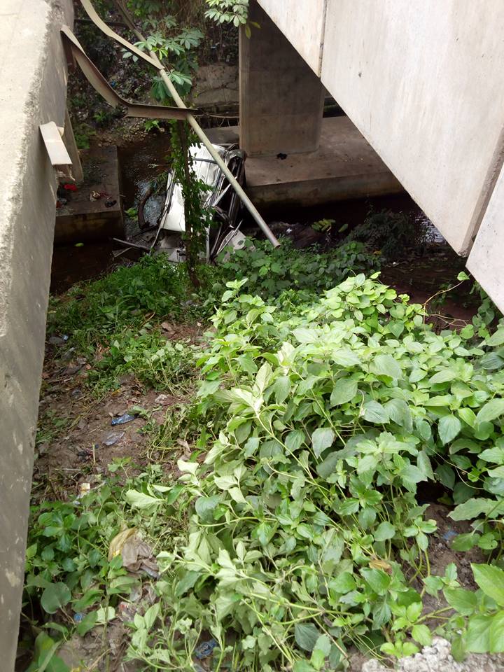 All Passengers Confirmed Dead As A Vehicle Falls Into A Ditch [Photos]