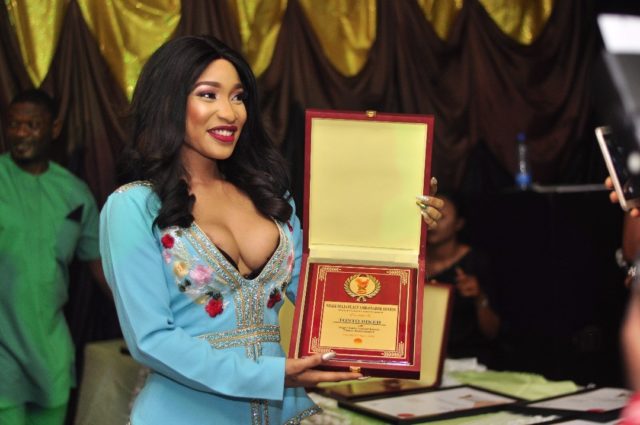 Tonto Dikeh and Her Boobs Receives the Niger Delta Humanitarian Peace Ambassador Award [Photos]