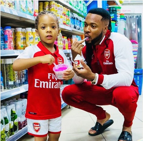 Flavour and Daughters Rock Matching Arsenal Outfit To Celebrate Wenger Arsenal Exit 