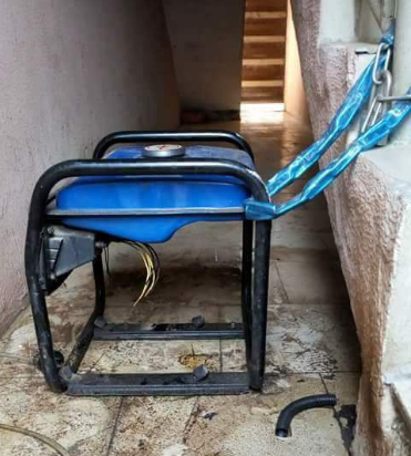 #ThisIsNigeria: How A Generator Was Stolen While Chained Down