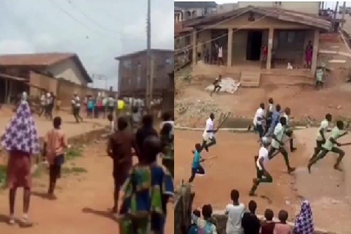 Secondary School Students Spotted Fighting With Cutlasses, Stones over Girlfriend In Ibadan [Video]