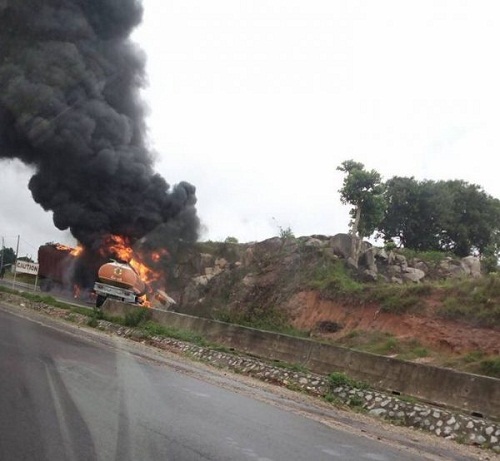 Tragedy Everywhere As Another, Fuel Tanker Collide On Suleja-Minna Road [Photos]