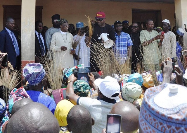 Lai Mohammed Storms ILORIN Like A King, Shows SARAKI Who Truly Owns KWARA STATE