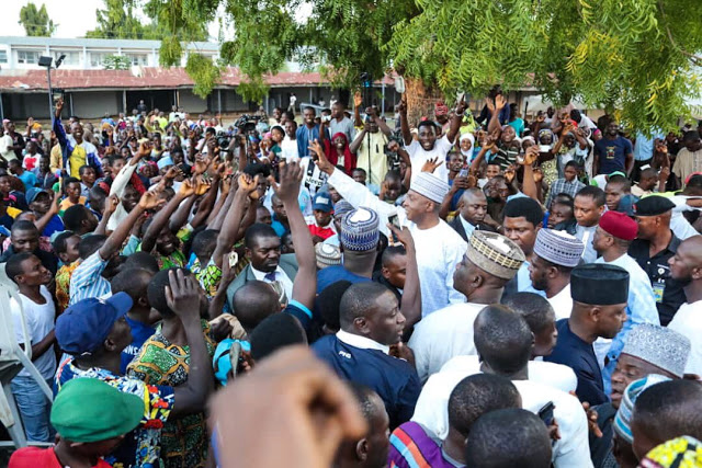 Photos of Senate President Saraki As He Welcomes Thousands of APC Members into PDP