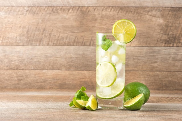 8 Wonderful Health Benefits of Lime Water and Weight Loss