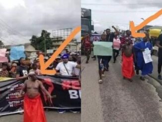 Serious DRAMA As Native Doctor Leads Nigerian Youths to ENDSARS Protest [Photos]